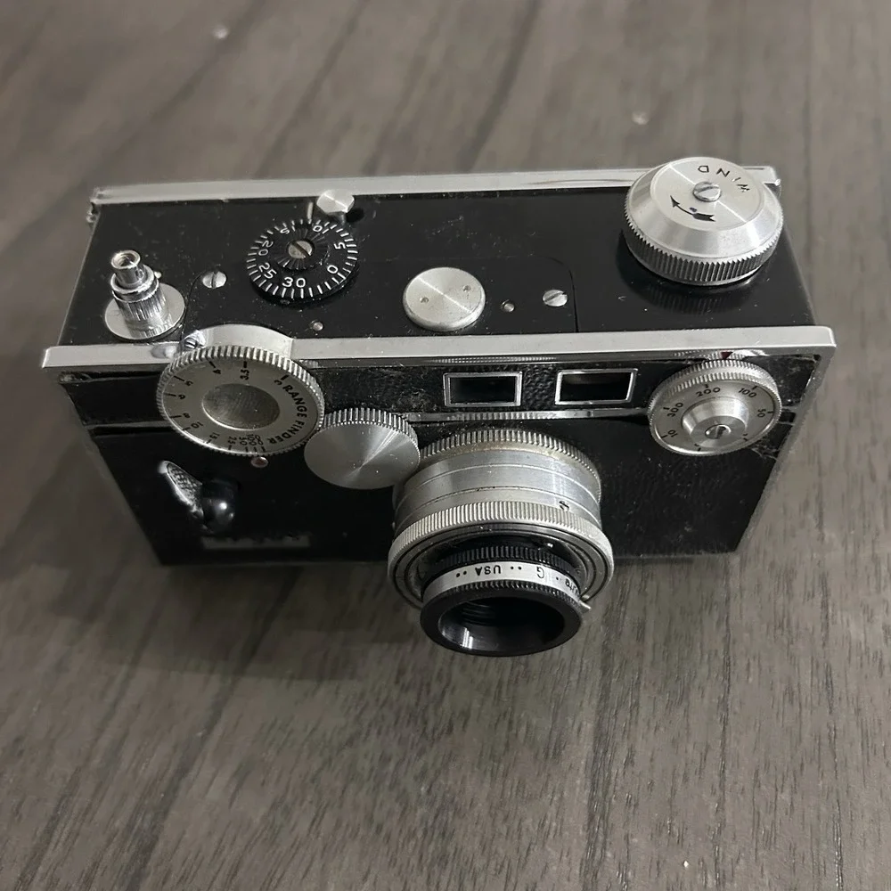 Vintage Argus C3 Rangefinder Camera USA with Brown Leather Pouch Untested